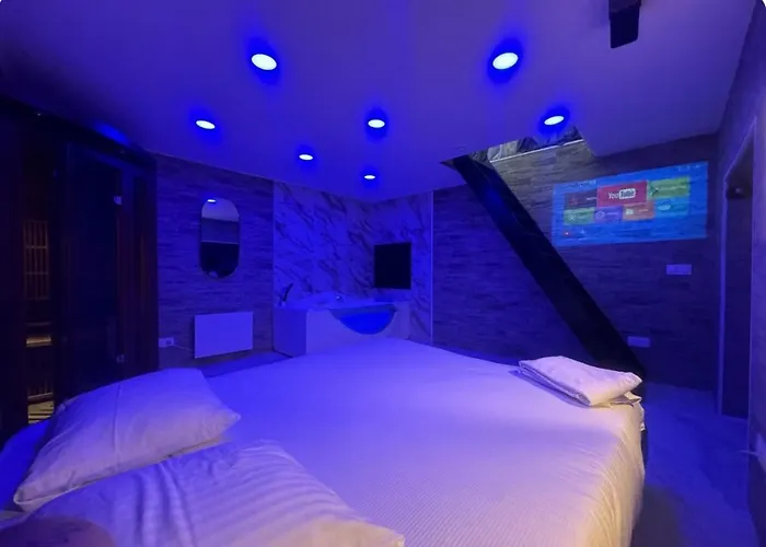 Maison Appartement Triplex Avec Jacuzzi Et Sauna